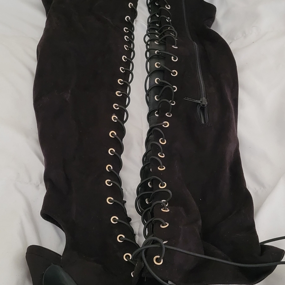 Lace up over the knee boot - Picture 2 of 7